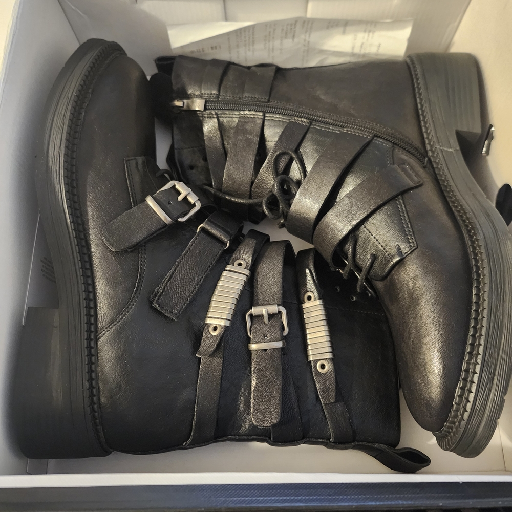 DKNY Size 11 - MENS Black Buckle Strap Boots NWT